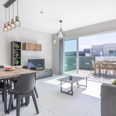 Unique Penthouse With Private Heated Jacuzzi, Close To Restaurants And Night Life Is-Swieqi Exterior foto